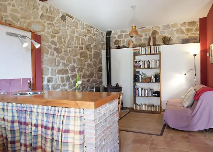 Sendero Del Agua Сан-Висенте-дель-Монте